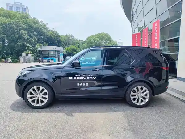 Land Rover Discovery 2025