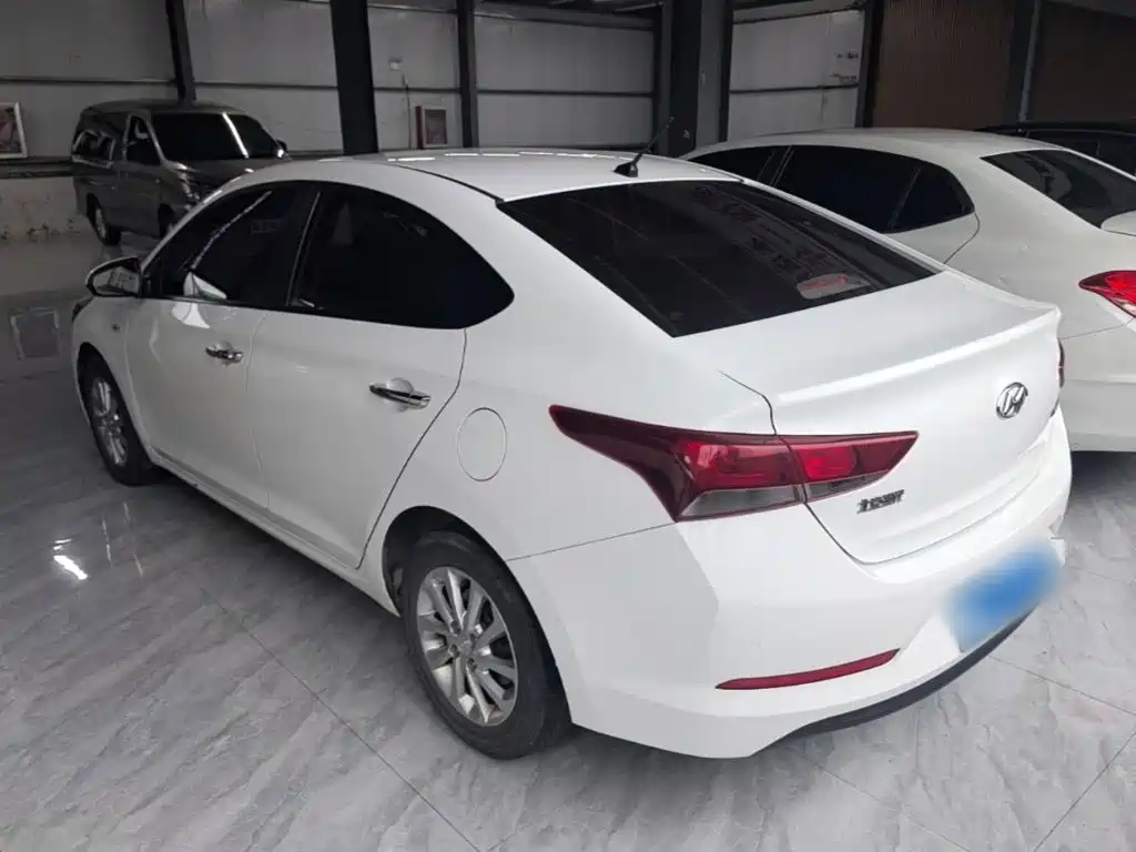 Hyundai Verna 2018 — фото 5