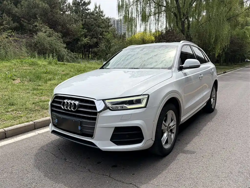 Audi Q3 2017 — фото 1