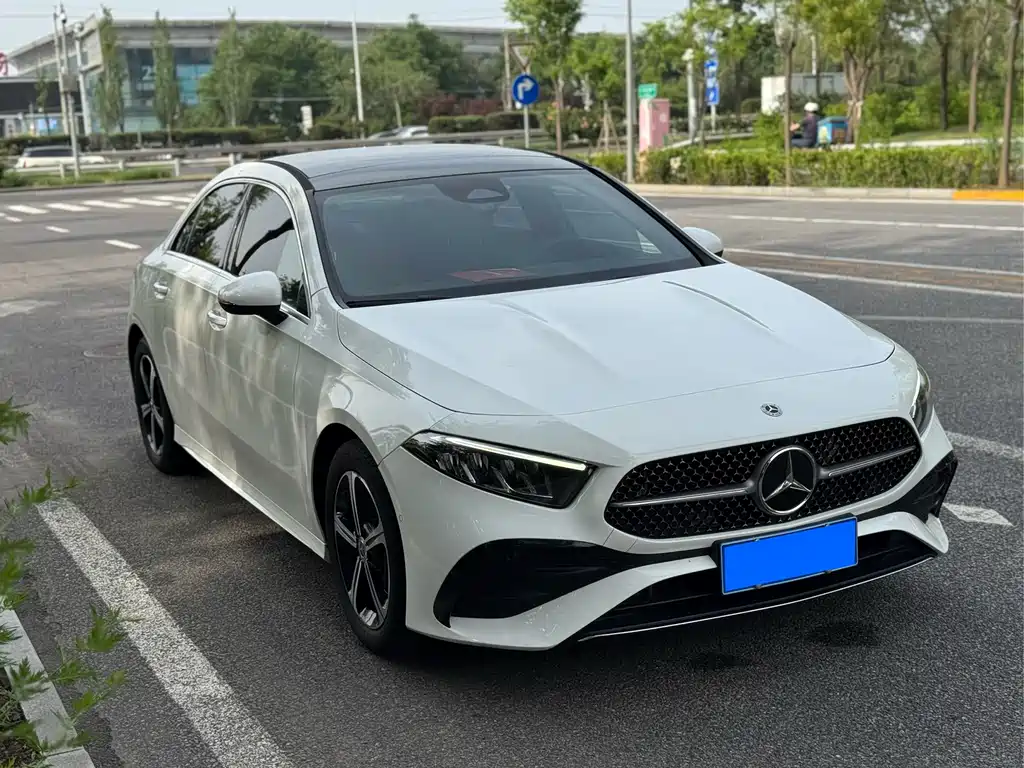 Mercedes-Benz A-Class 2023 — фото 24