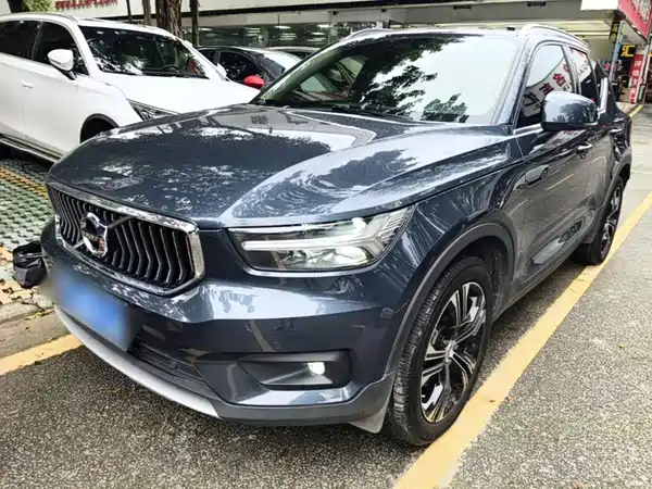 Volvo XC40 2021