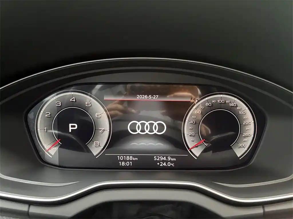 Audi Q5L 2025 — фото 10
