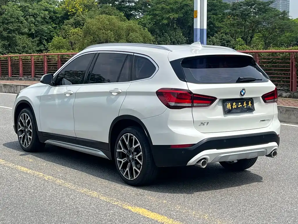 BMW X1 2021 — фото 4