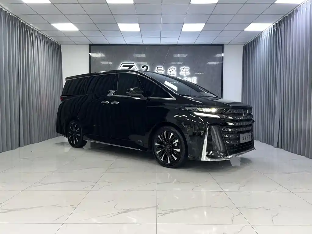 Toyota Vellfire 2025 — фото 3