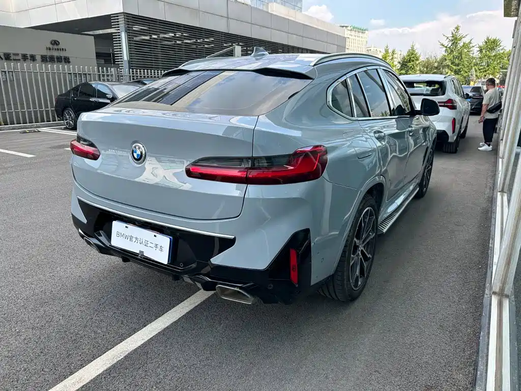 BMW X4 2023 — фото 4