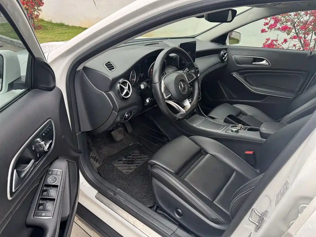 Mercedes-Benz GLA 2019 — фото 11
