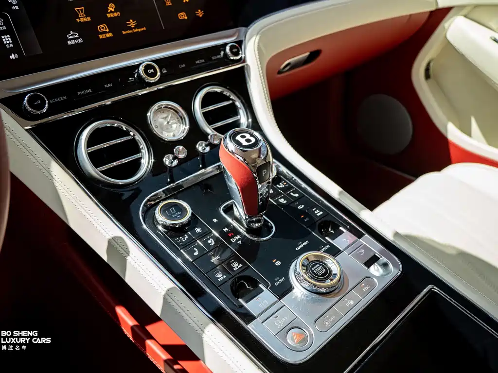 Bentley Continental 2023 — фото 13