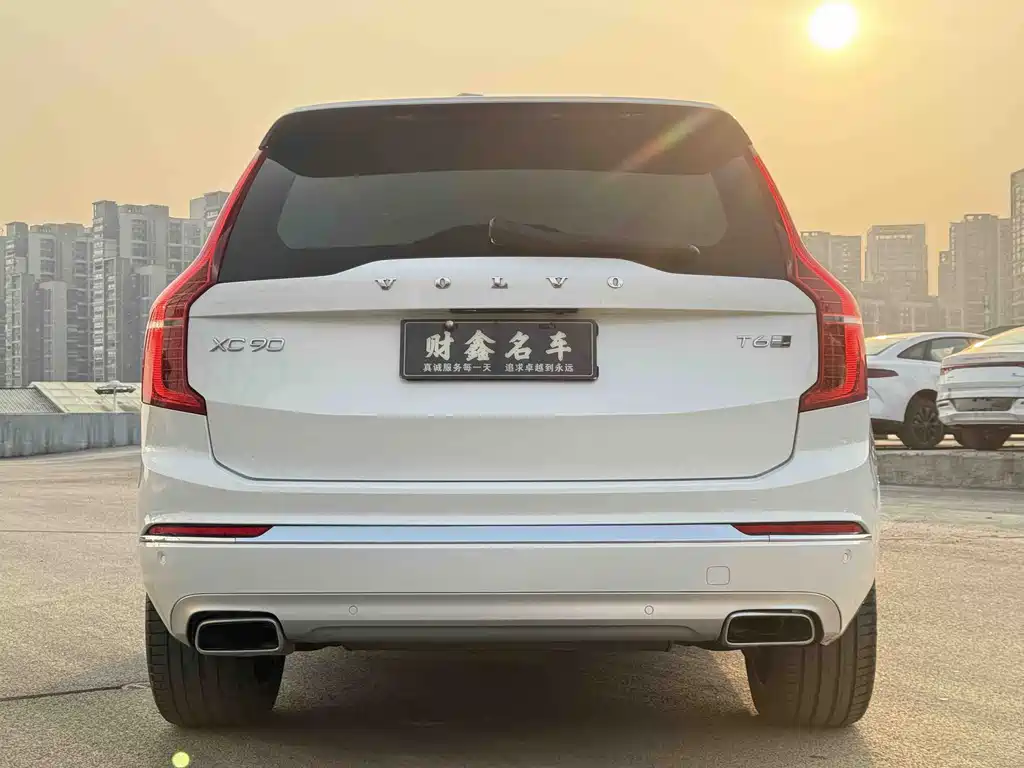 Volvo XC90 2020 — фото 17