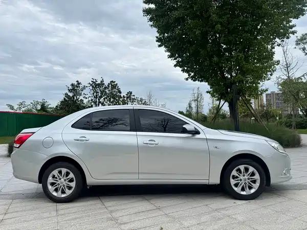 Baojun 630 2013