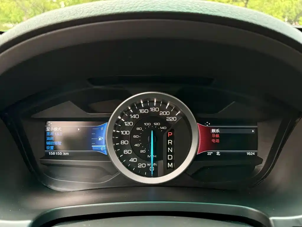 Ford Explorer 2015 — фото 12