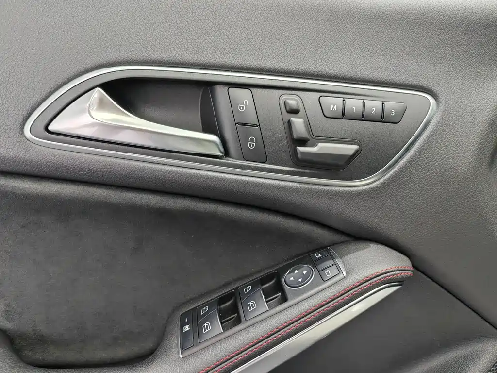 Mercedes-Benz CLA 2016 — фото 17