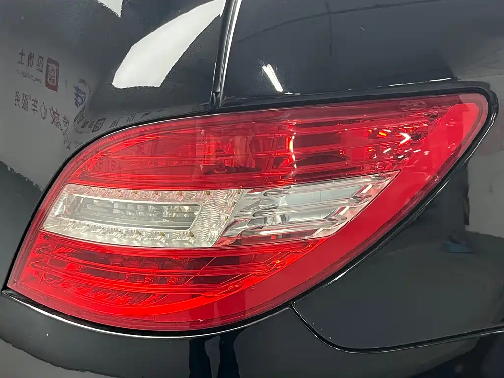 Mercedes-Benz R-Class 2014 — фото 24
