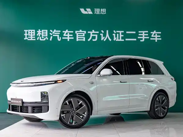 Li Auto L8 2025