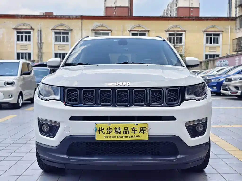 Jeep Compass 2018 — фото 2