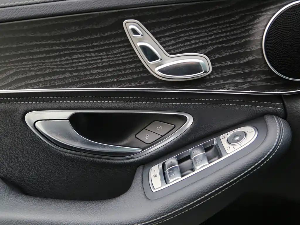 Mercedes-Benz C-Class 2019 — фото 7