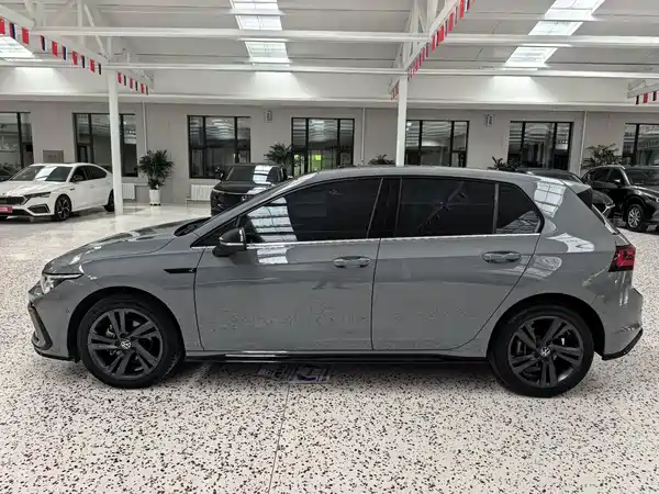 Volkswagen Golf 2023