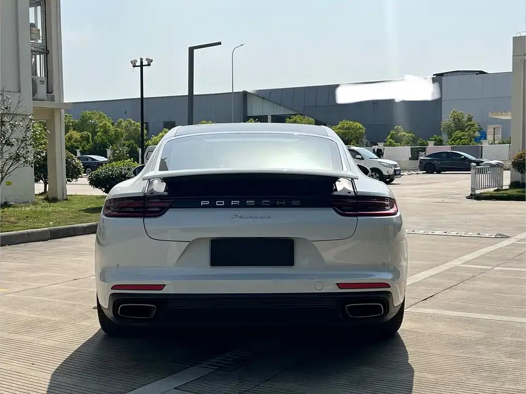 Porsche Panamera 2019 — фото 14