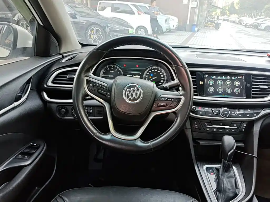 Buick Excelle 2020 — фото 11