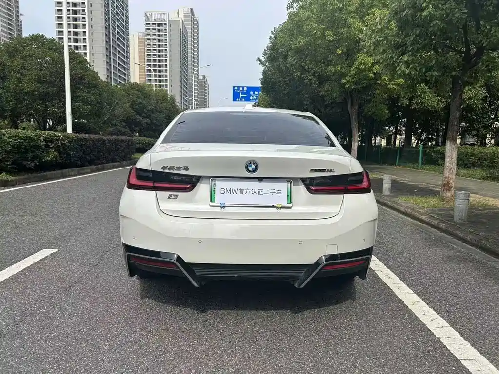 BMW i3 2023