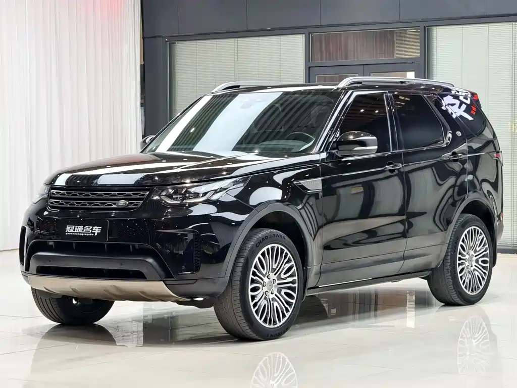 Land Rover Discovery 2018 — фото 1