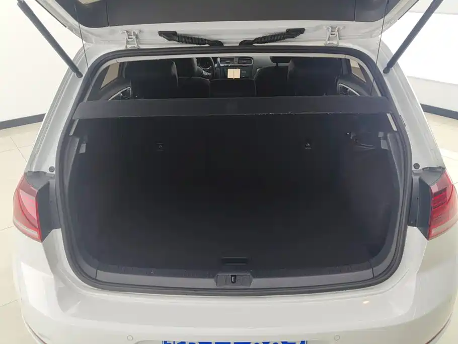 Volkswagen Golf 2020