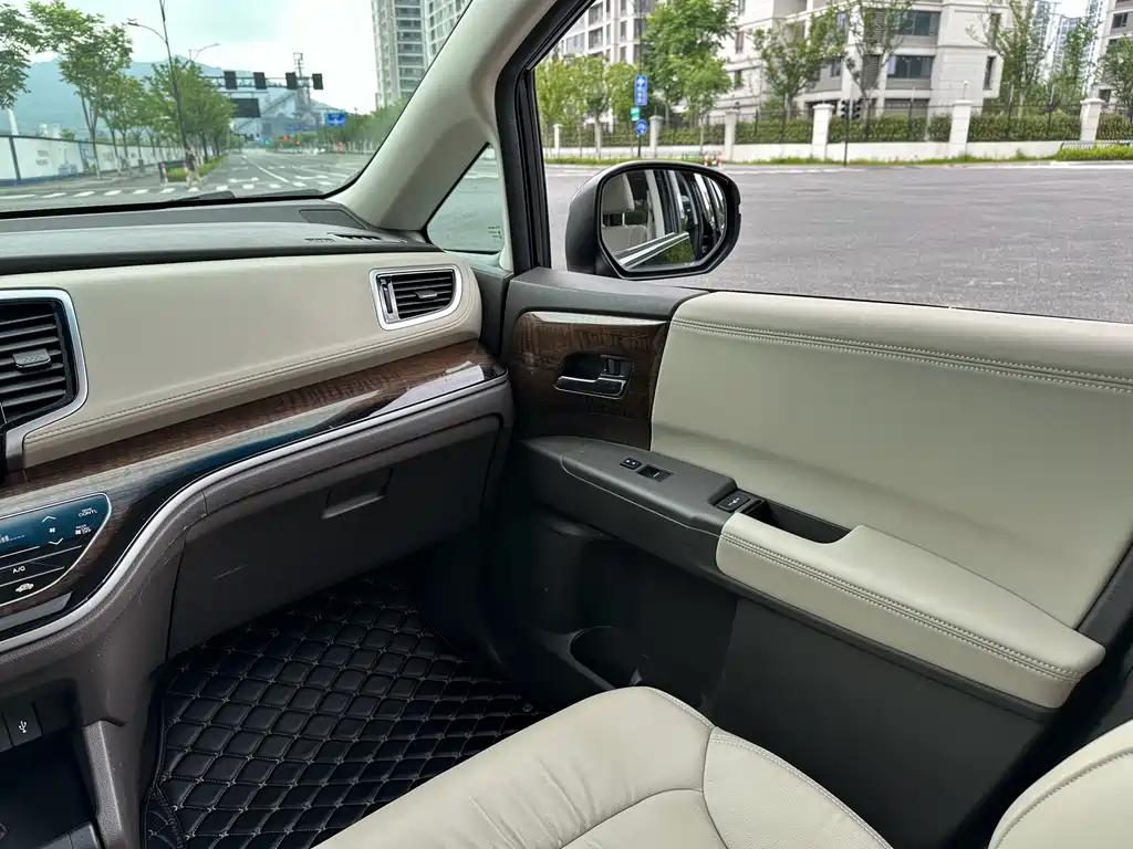 Honda Odyssey 2018 — фото 15