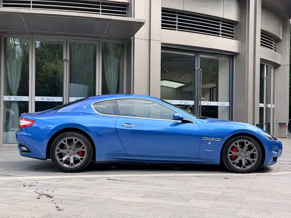 Maserati Granturismo 2015