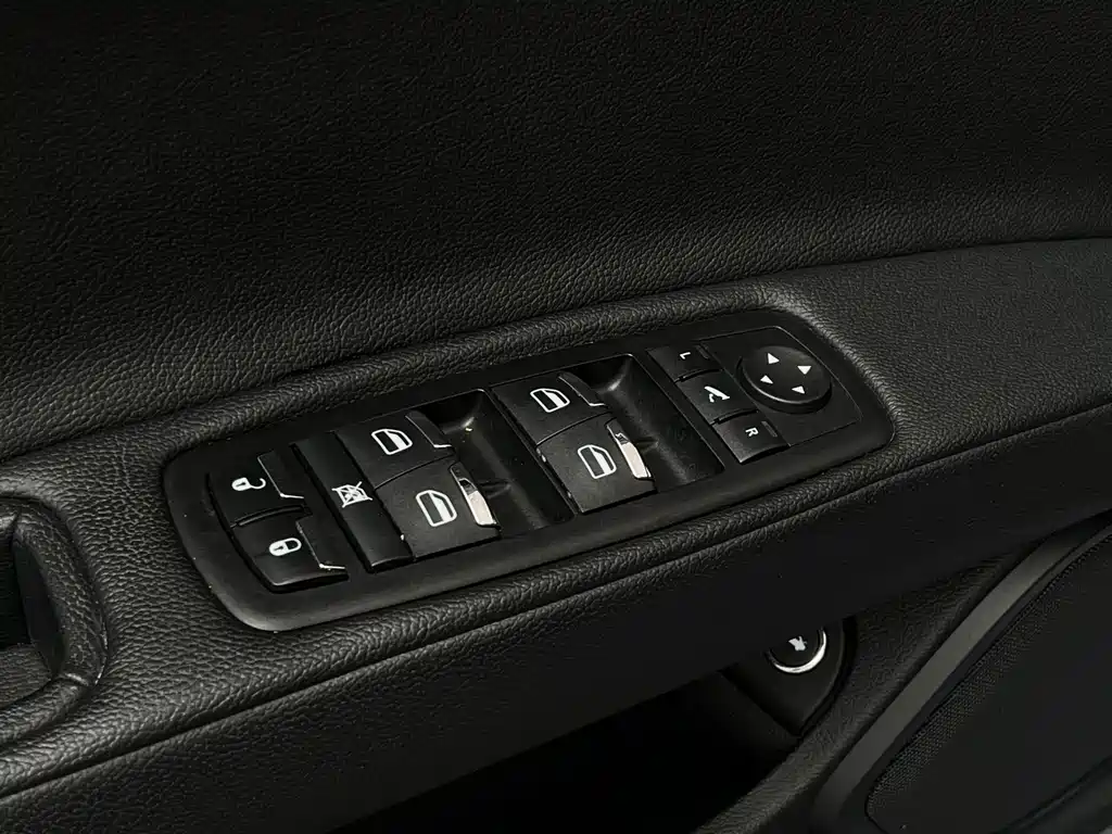 Maserati Ghibli 2015 — фото 17