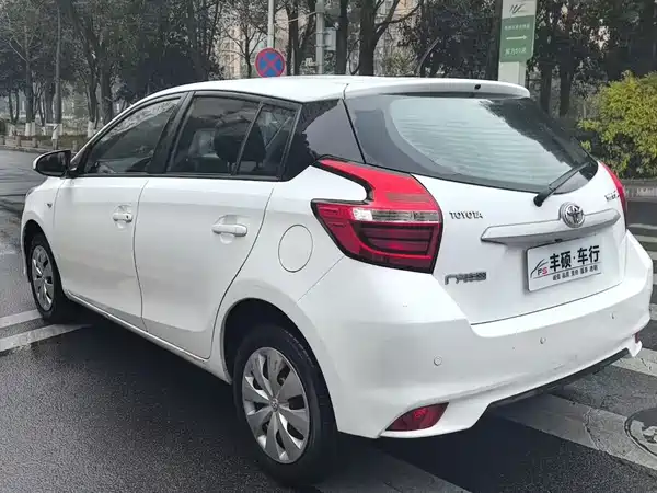 Toyota Yaris L 2016