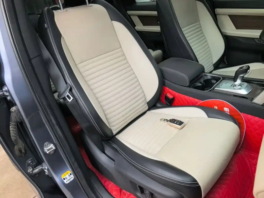 Land Rover Discovery Sport 2021 — фото 25