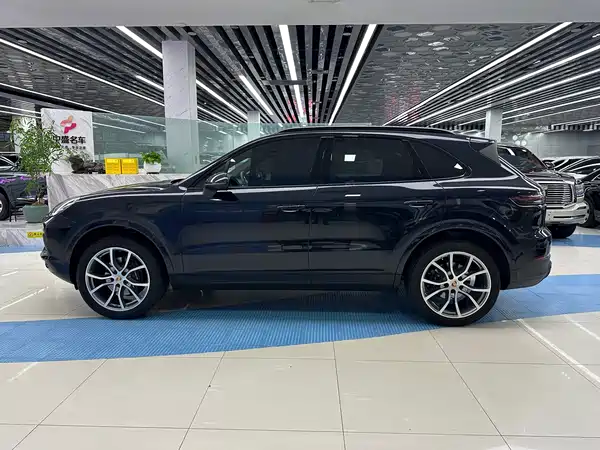 Porsche Cayenne 2023