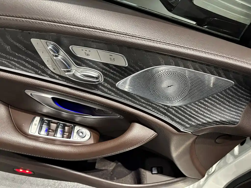 Mercedes-Benz CLS 2020 — фото 10