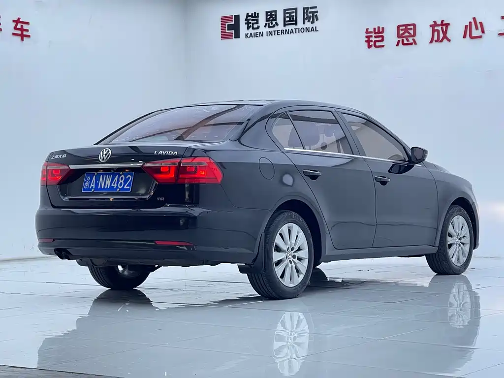 Volkswagen Lavida 2014