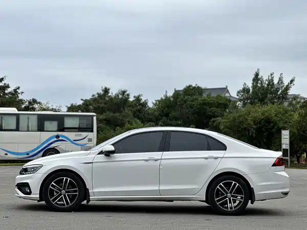 Volkswagen Lamando 2021