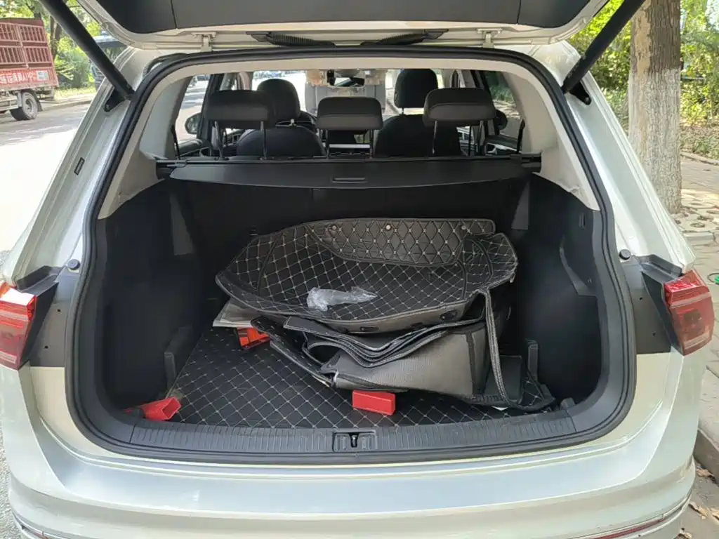 Volkswagen Tiguan L 2023 — фото 19