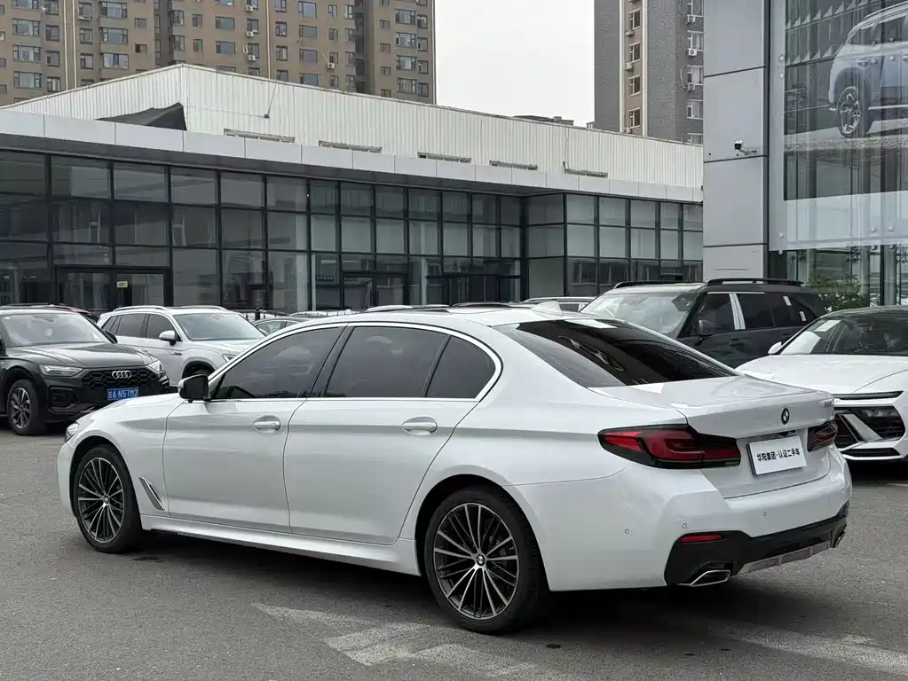 BMW 5 Series 2021
