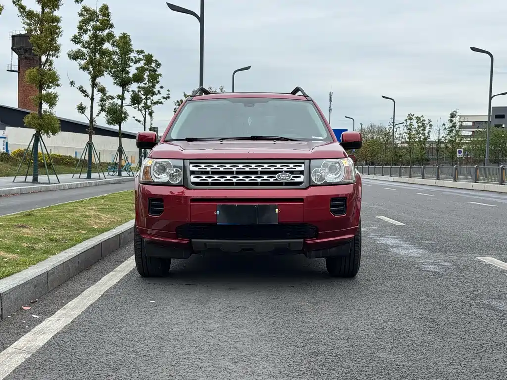 Land Rover Freelander 2 2011 — фото 2