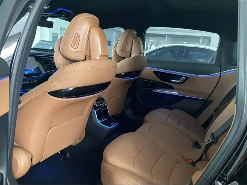 Mercedes-Benz E-Class 2024