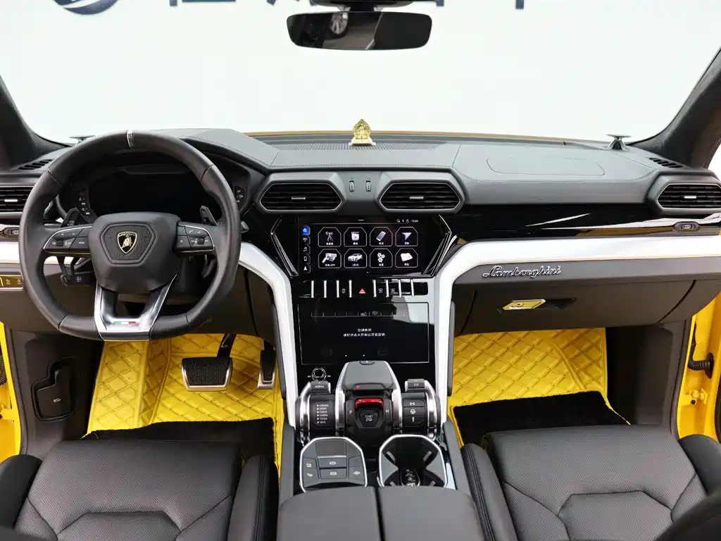 Lamborghini Urus 2021 — фото 12