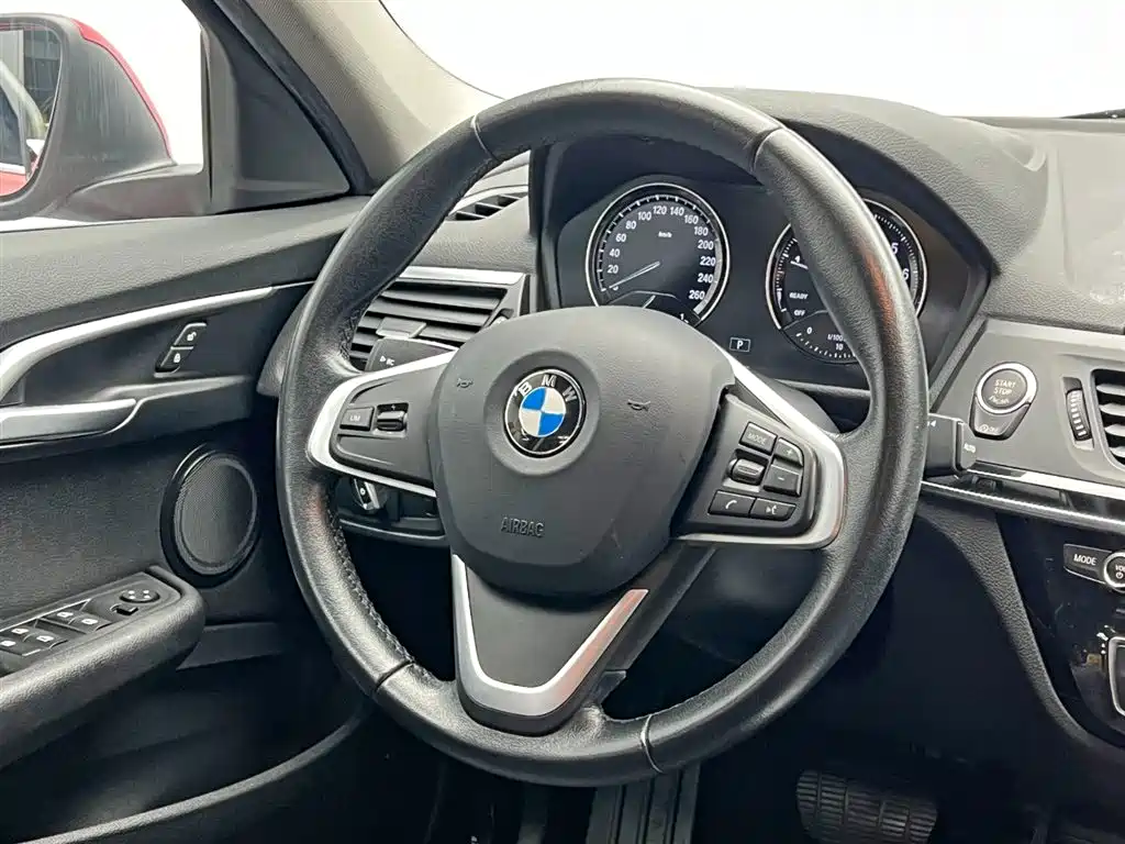 BMW 1 Series 2020 — фото 20