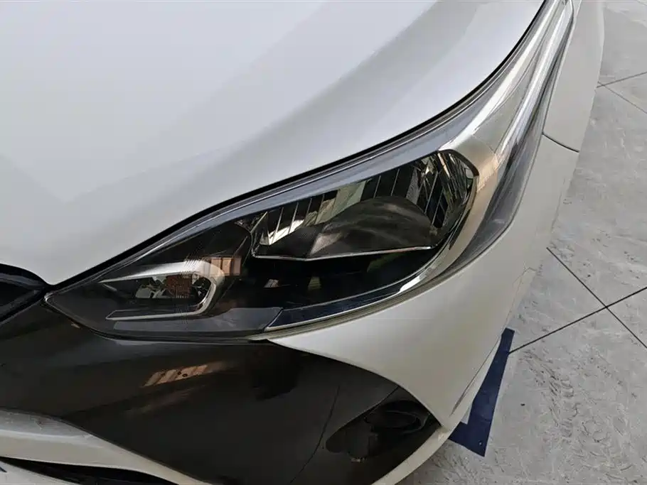 Toyota Yaris L 2017