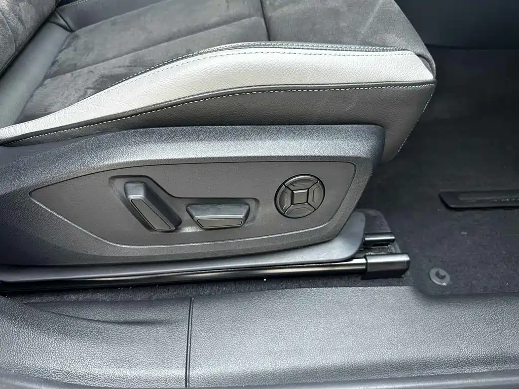 Audi Q3 2022 — фото 17