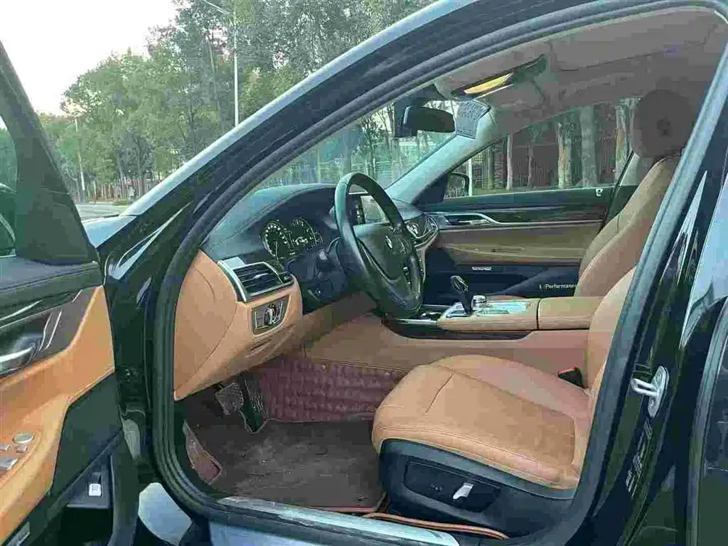 BMW 7 Series 2018 — фото 4