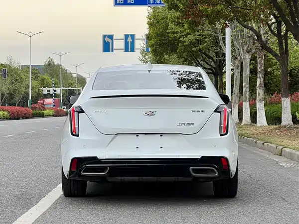Cadillac CT4 2021