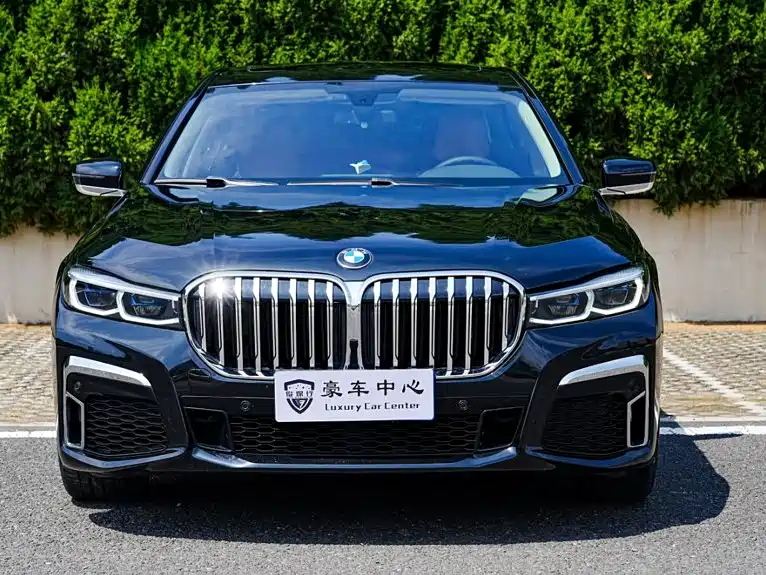 BMW 7 Series 2018 — фото 2
