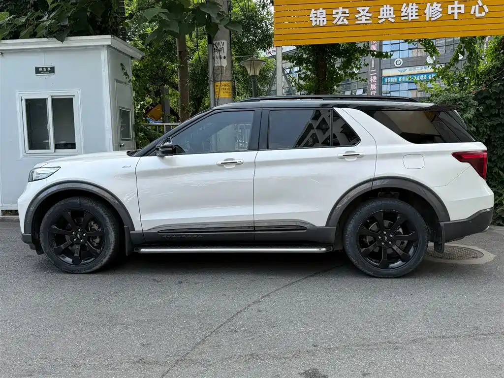 Ford Explorer 2020 — фото 3
