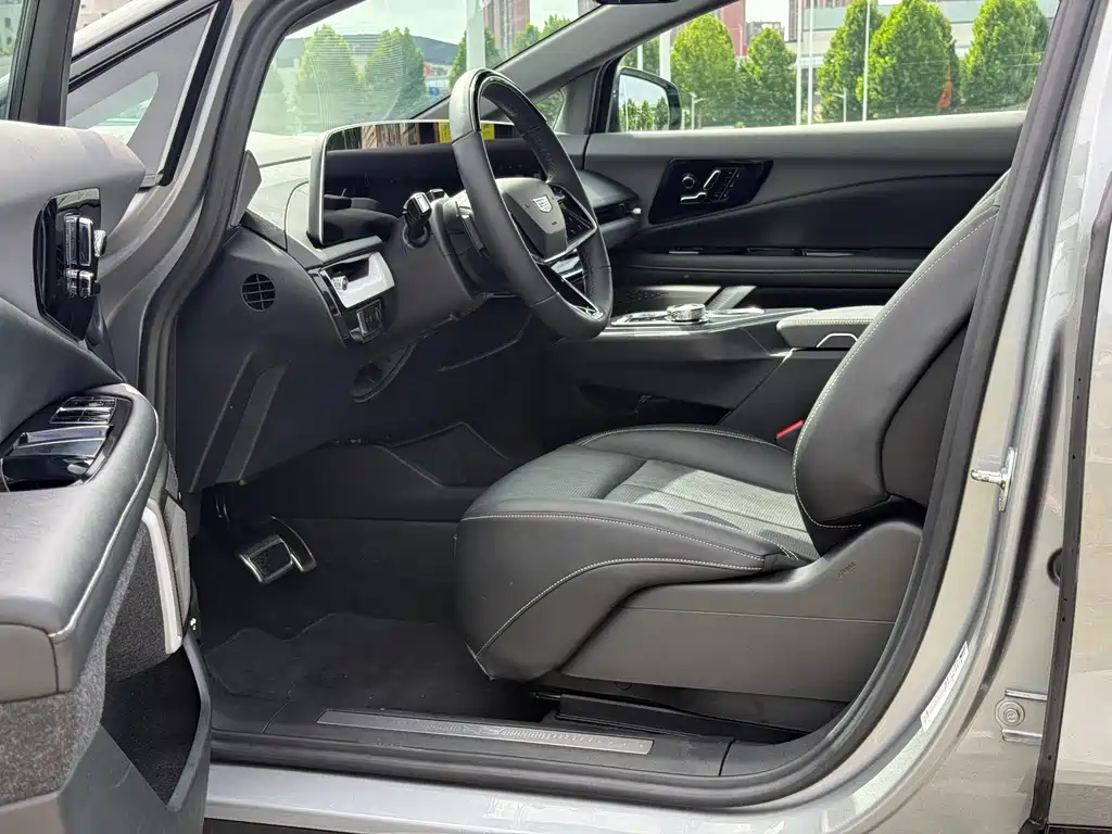 Cadillac IQ 2024