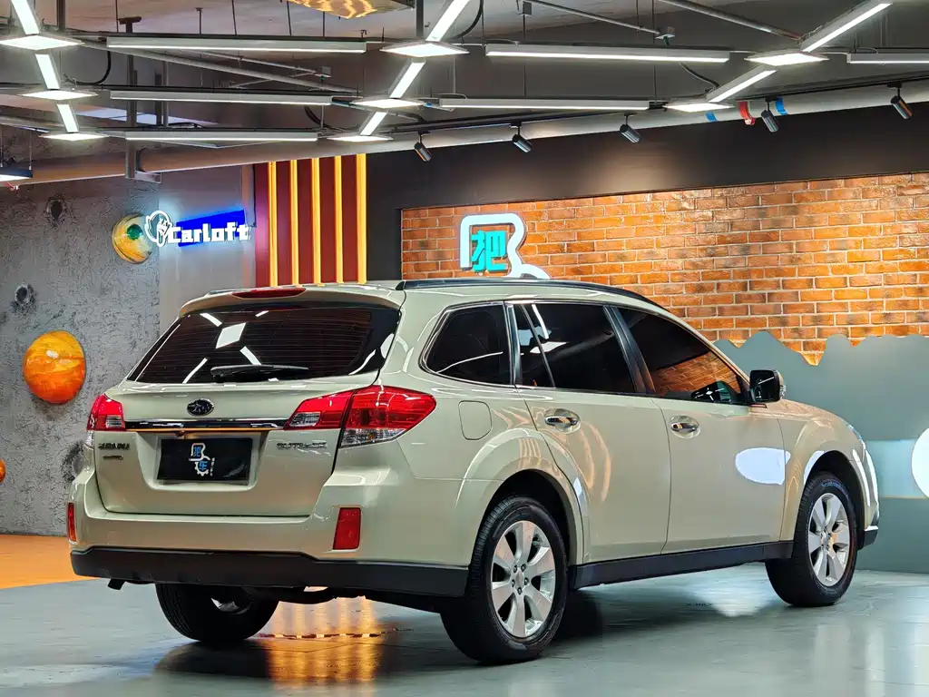 Subaru Outback 2011 — фото 11