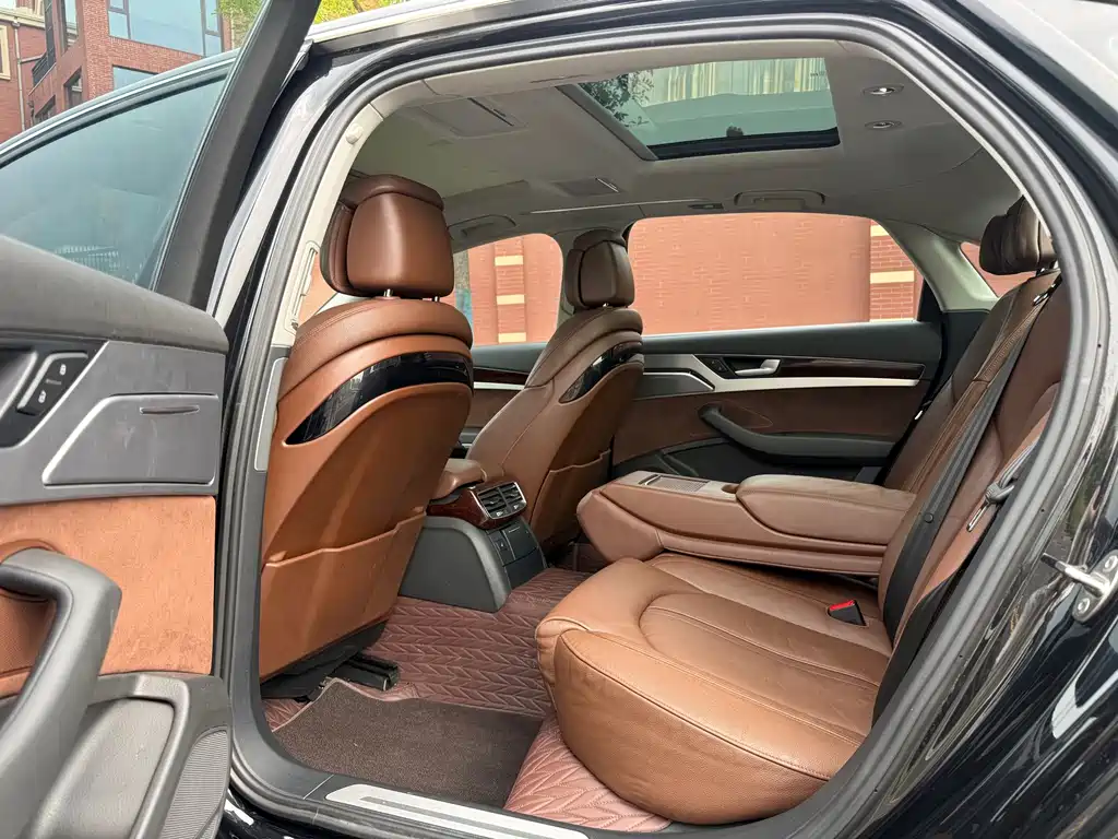 Audi A8 2014