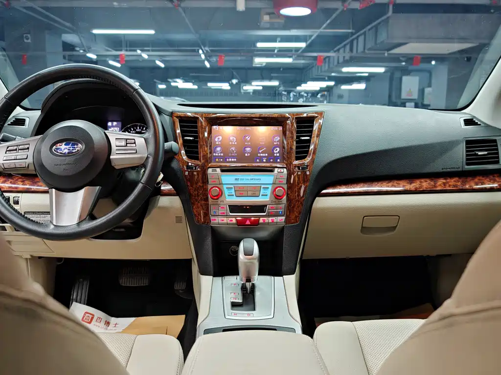 Subaru Outback 2011 — фото 16